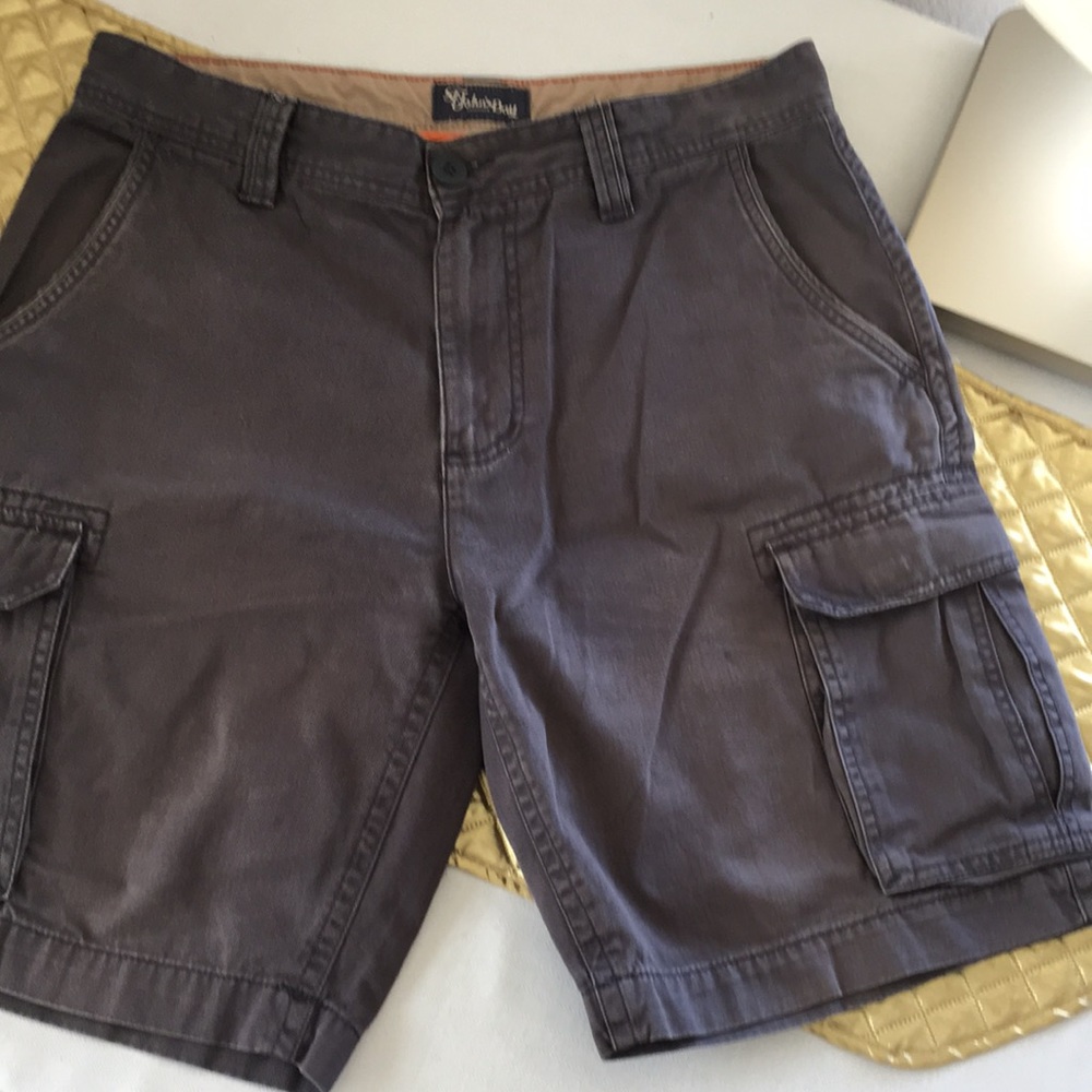 St.John’s Bay outfitters men’s cargo shorts